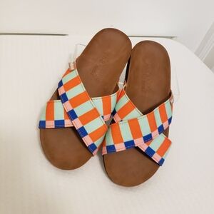 NWOB Zensole Woven Cascades Vermilion Sandals Size 8, Casual, Colorful, Comfy